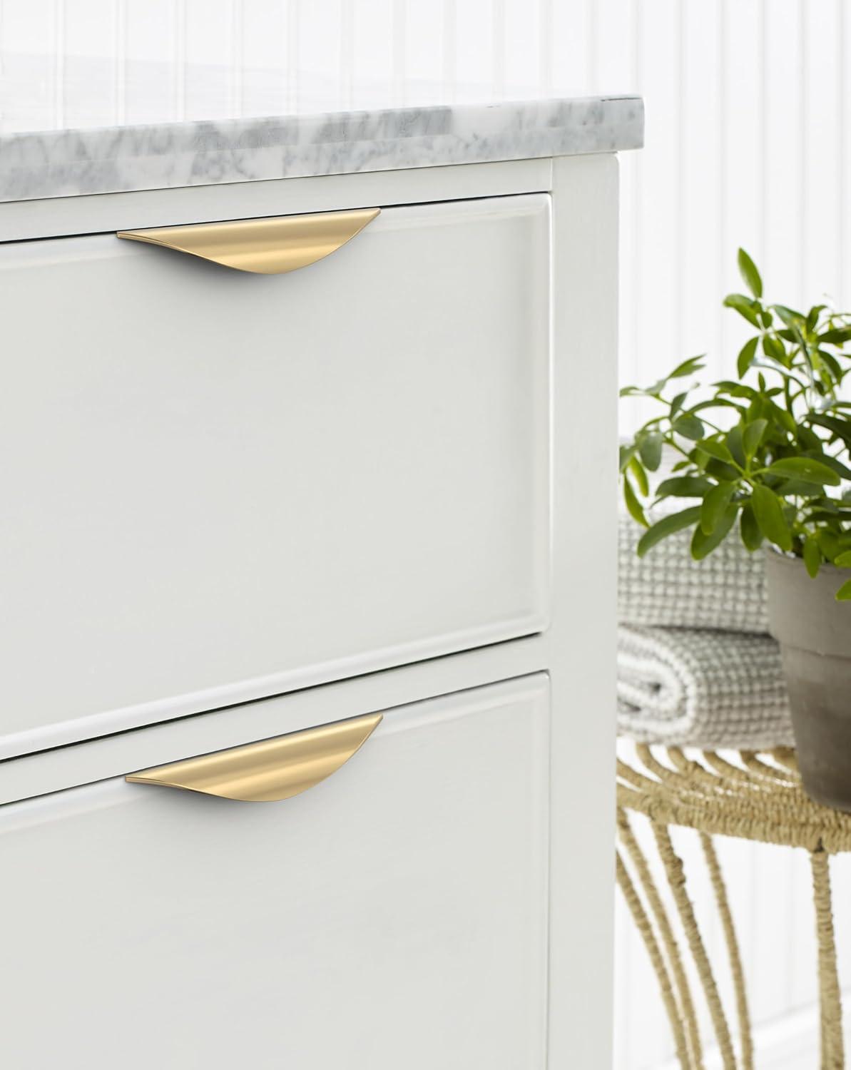 image:imageAmerock Current 5116 inch 128mm CentertoCenter Champagne Bronze Cabinet Pull 10 PackChampagne Bronze