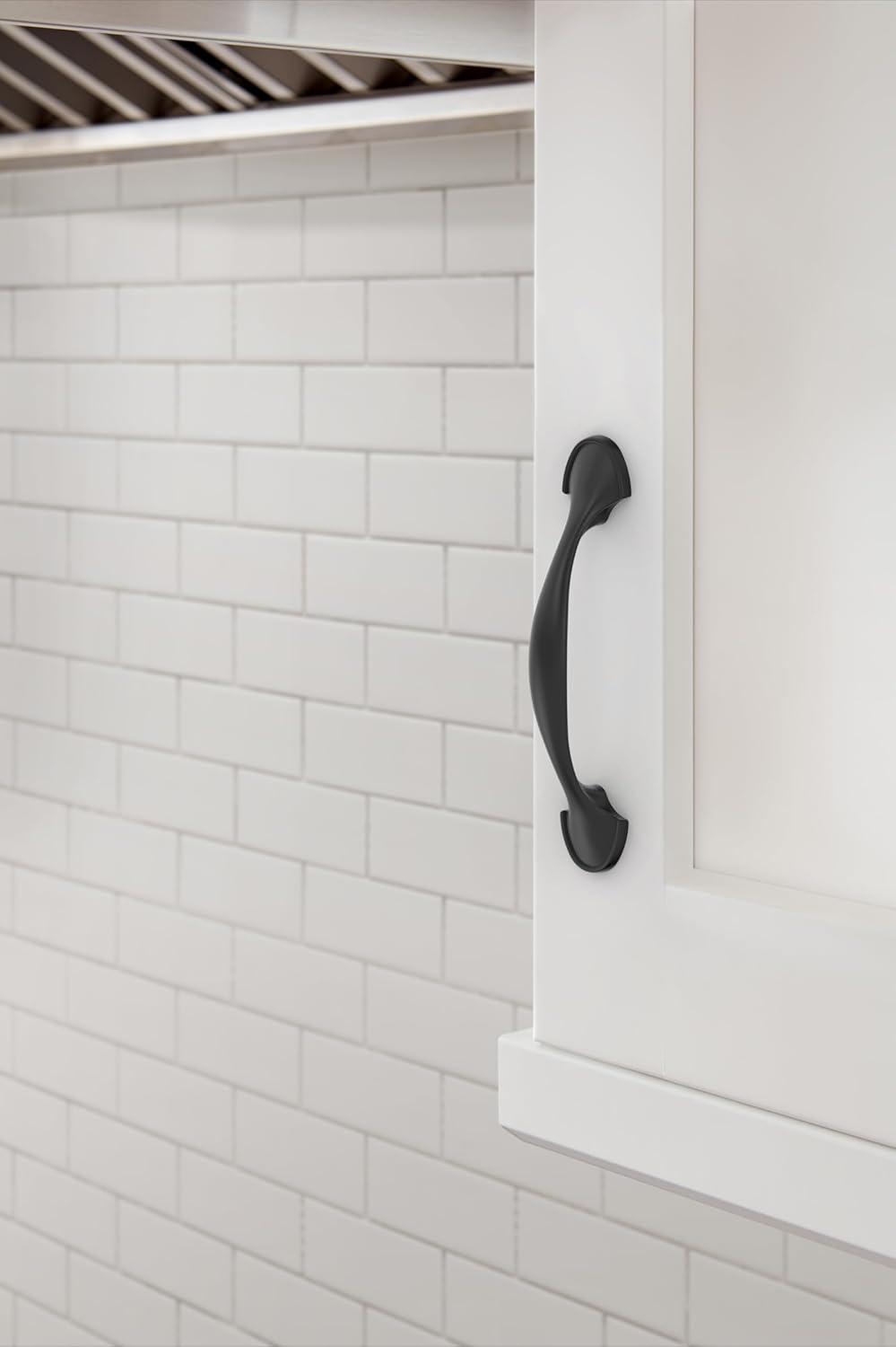 image:imageFairfield 5116 inch 128mm CentertoCenter OilRubbed Bronze Cabinet Pull 25 PackMatte Black